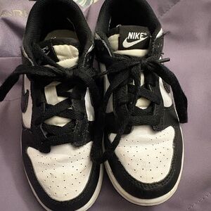Nike Kids panda dunks size 13